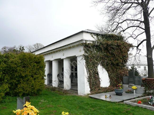 Sloupová síň – rodová hrobka Schindlerů a hraběnky Marie Walburgy z Trauchsess-Waldburg-Zeil