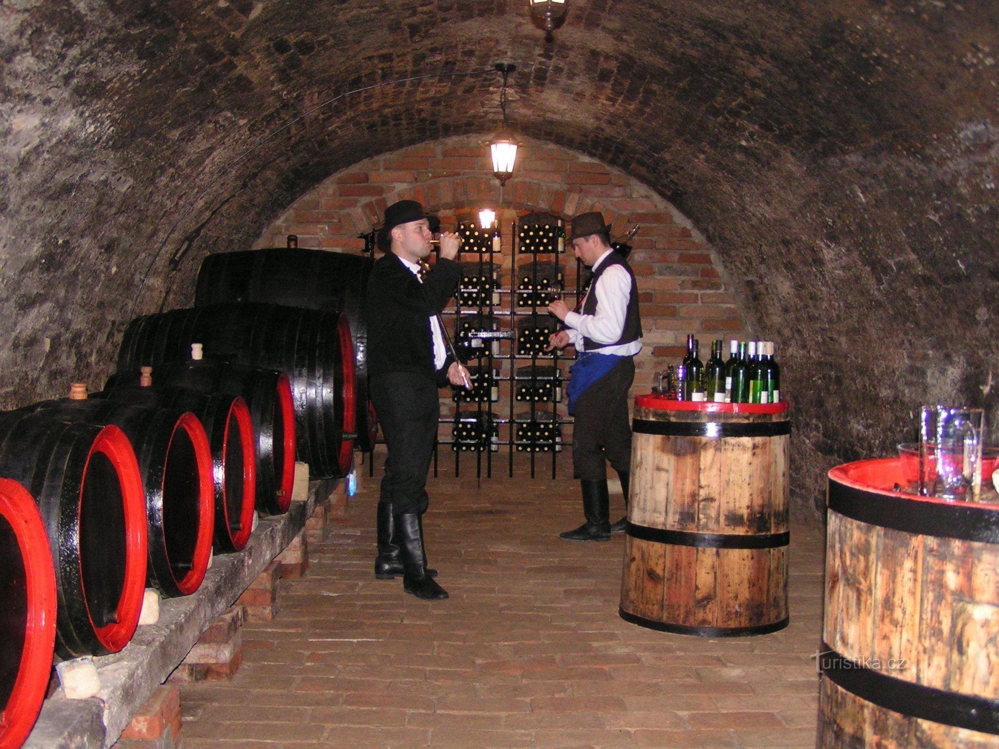 hầm rượu Slovakia