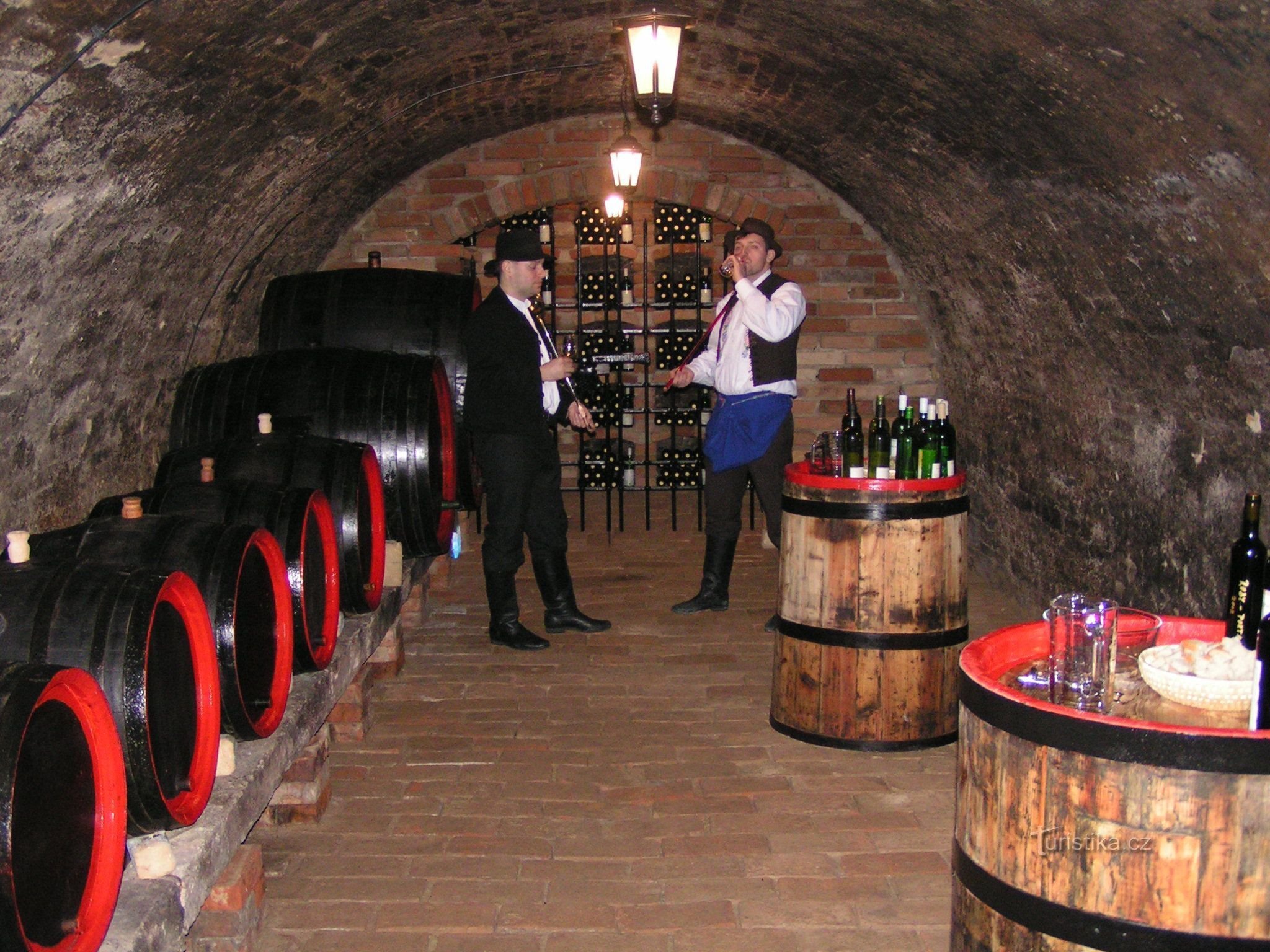 hầm rượu Slovakia