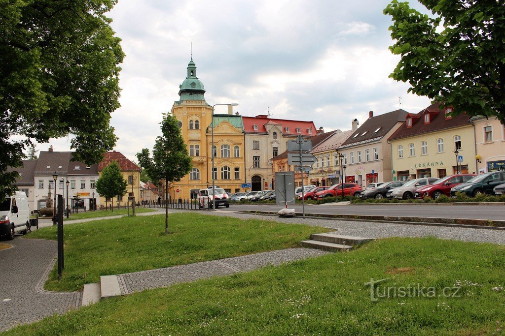 Šluknov, Náměstí Miru