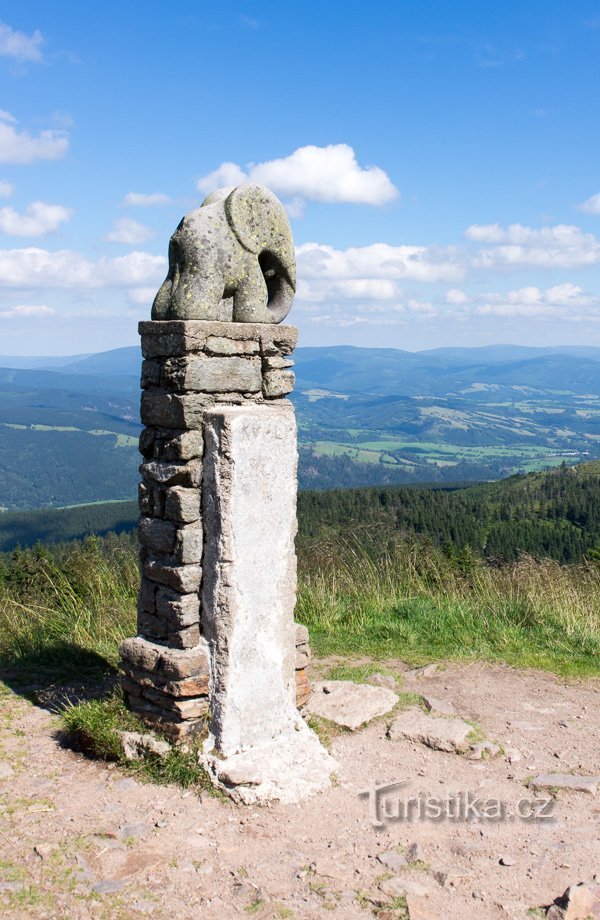 L'éléphant était un cadeau au propriétaire de chalet Oskar Gutwinský