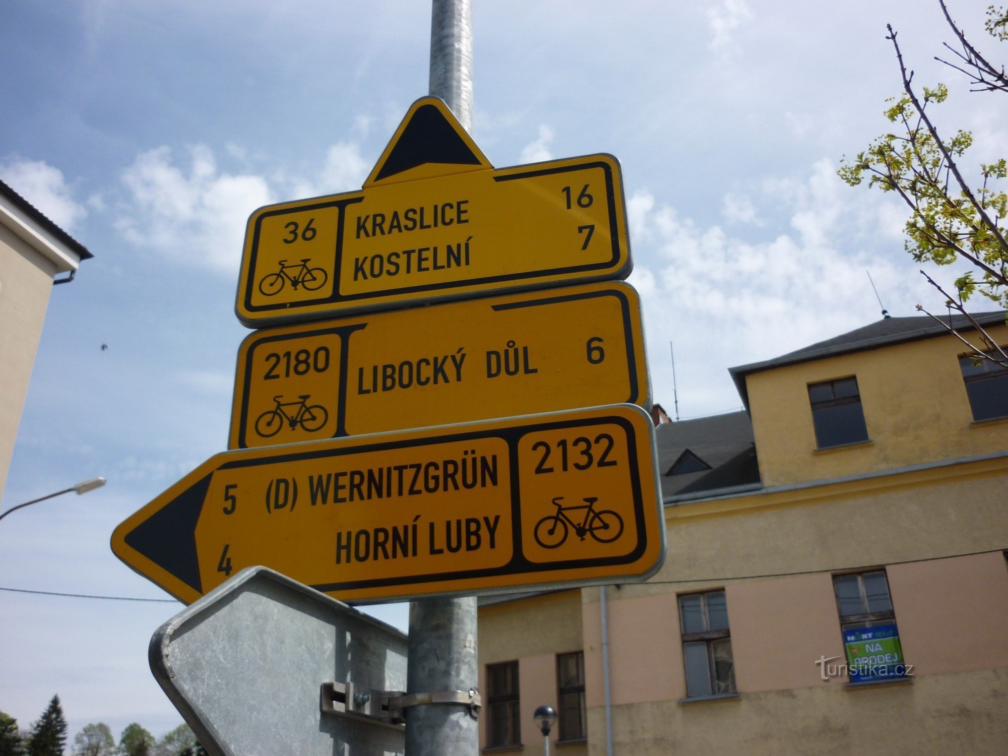 Direction Kostelní