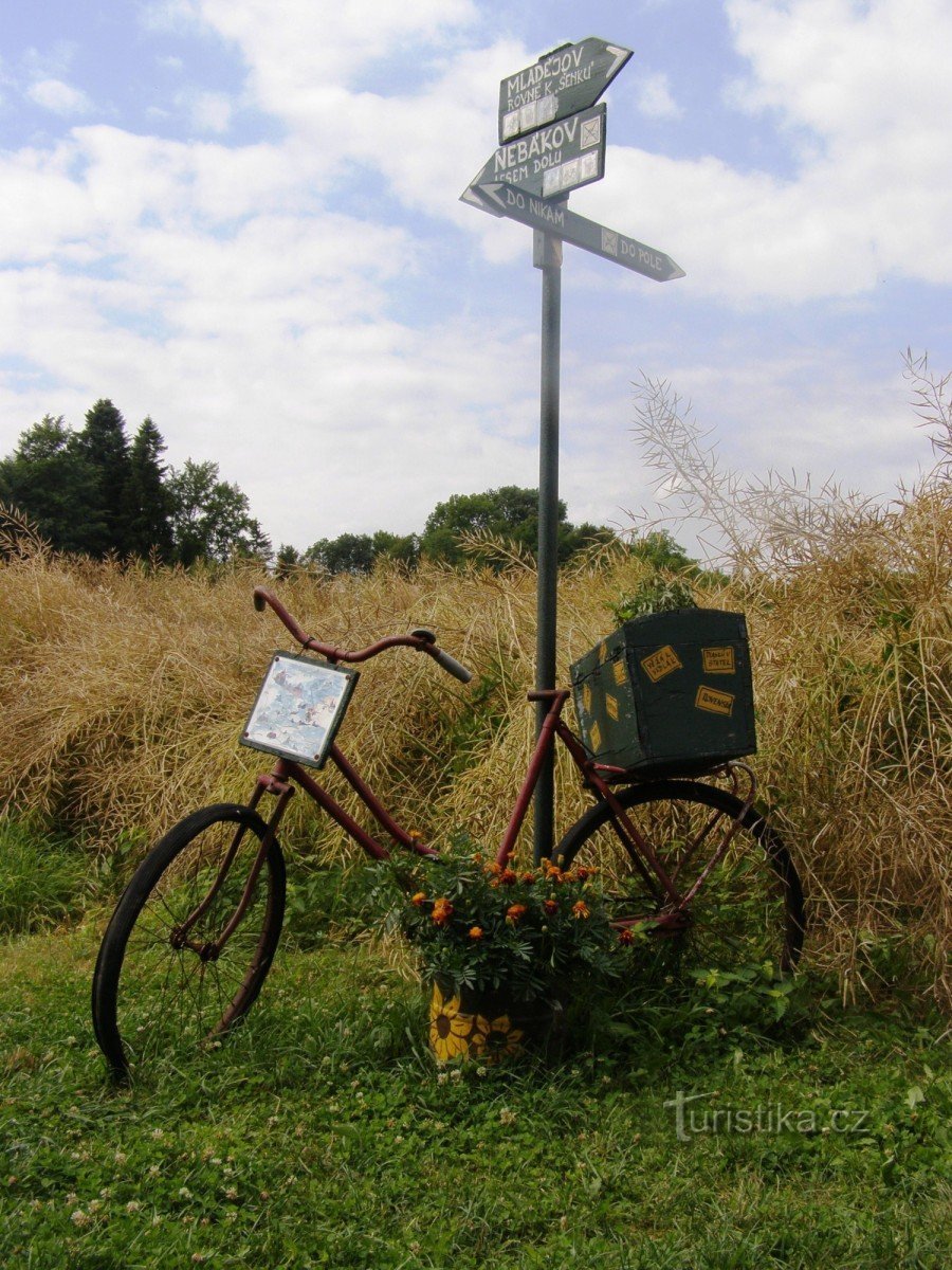 Wegweiser bei Žďár pod Troskami