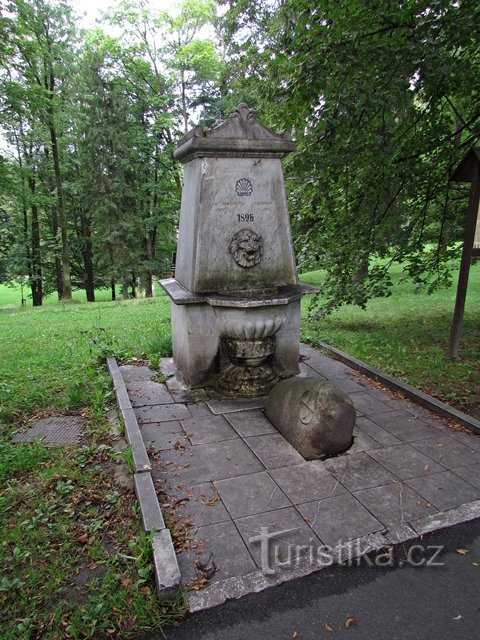 Smetanovy fruktträdgårdar - Neuburg våren