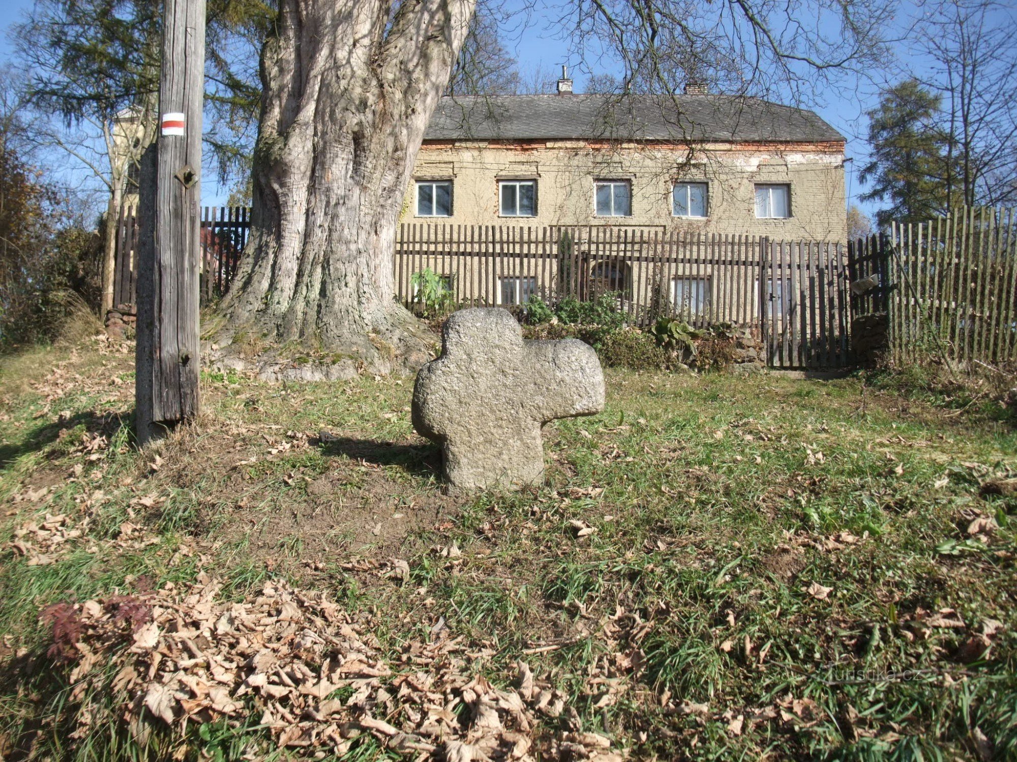 Peace Cross - Lomnička