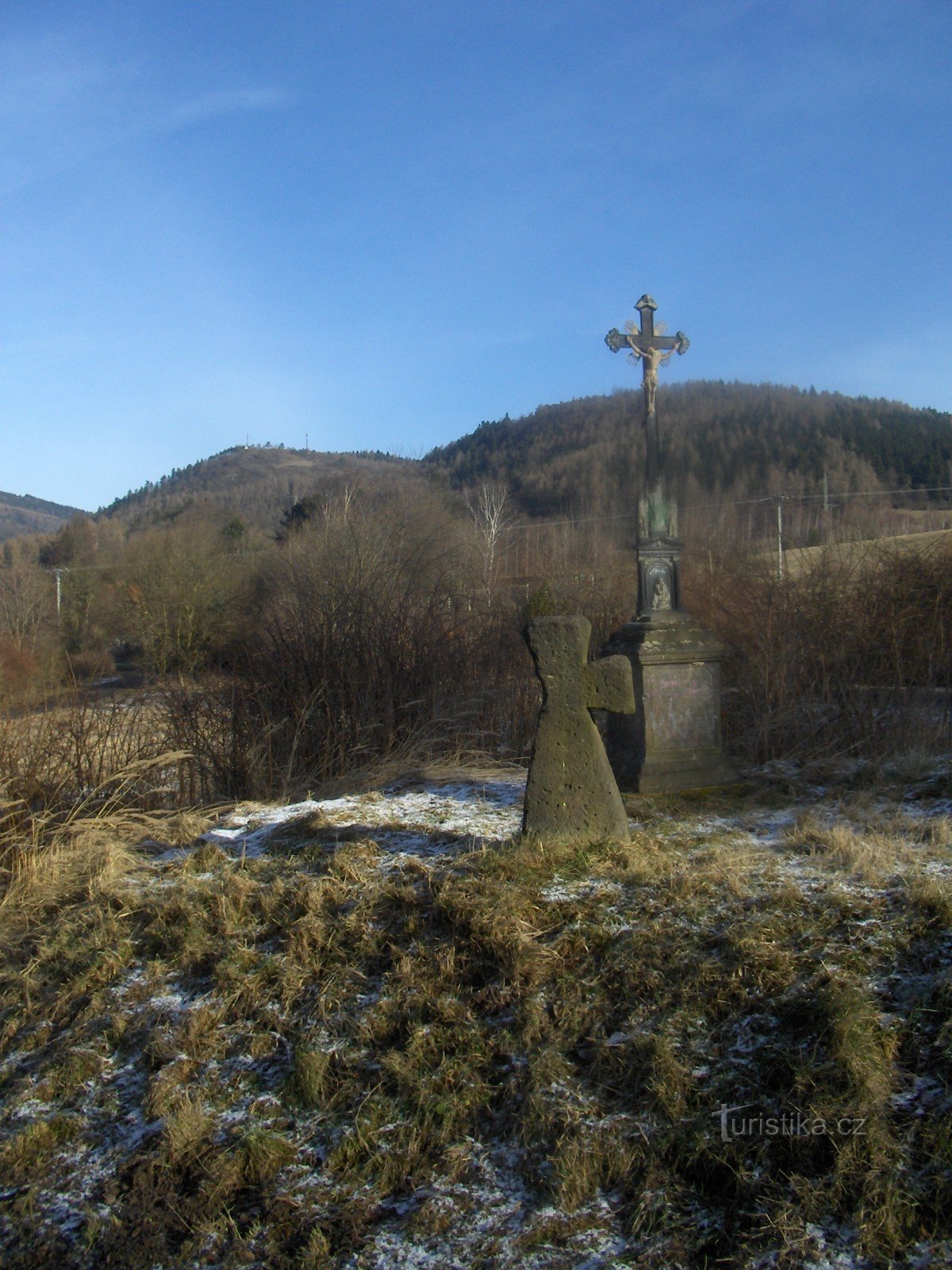 Smírčí kříže v okolí Černýše.