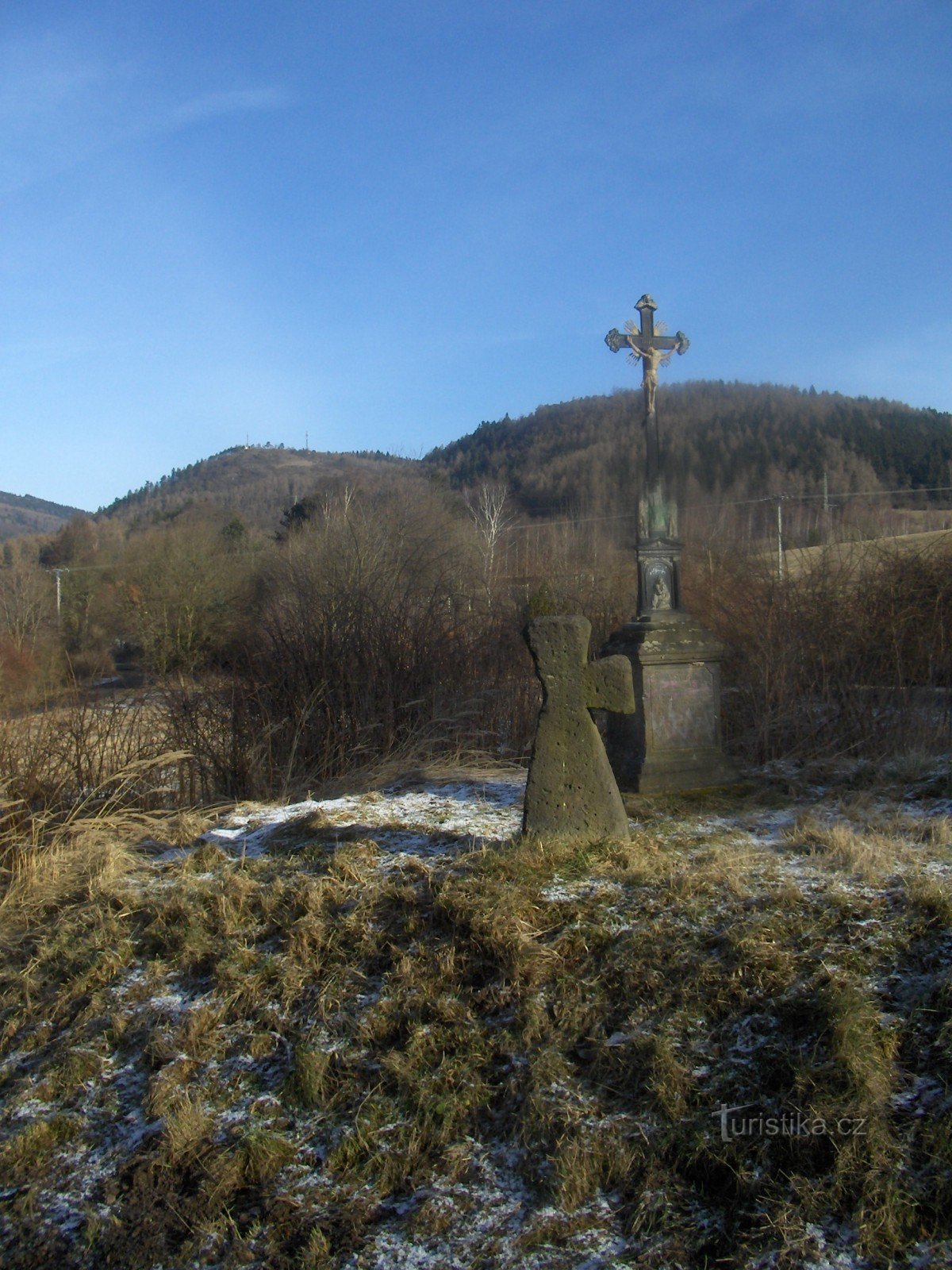 Försoningskors i närheten av Černýš.