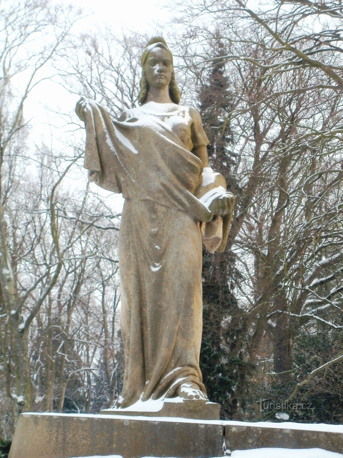 Smiřice - monument à la résistance et 2 St. guerre