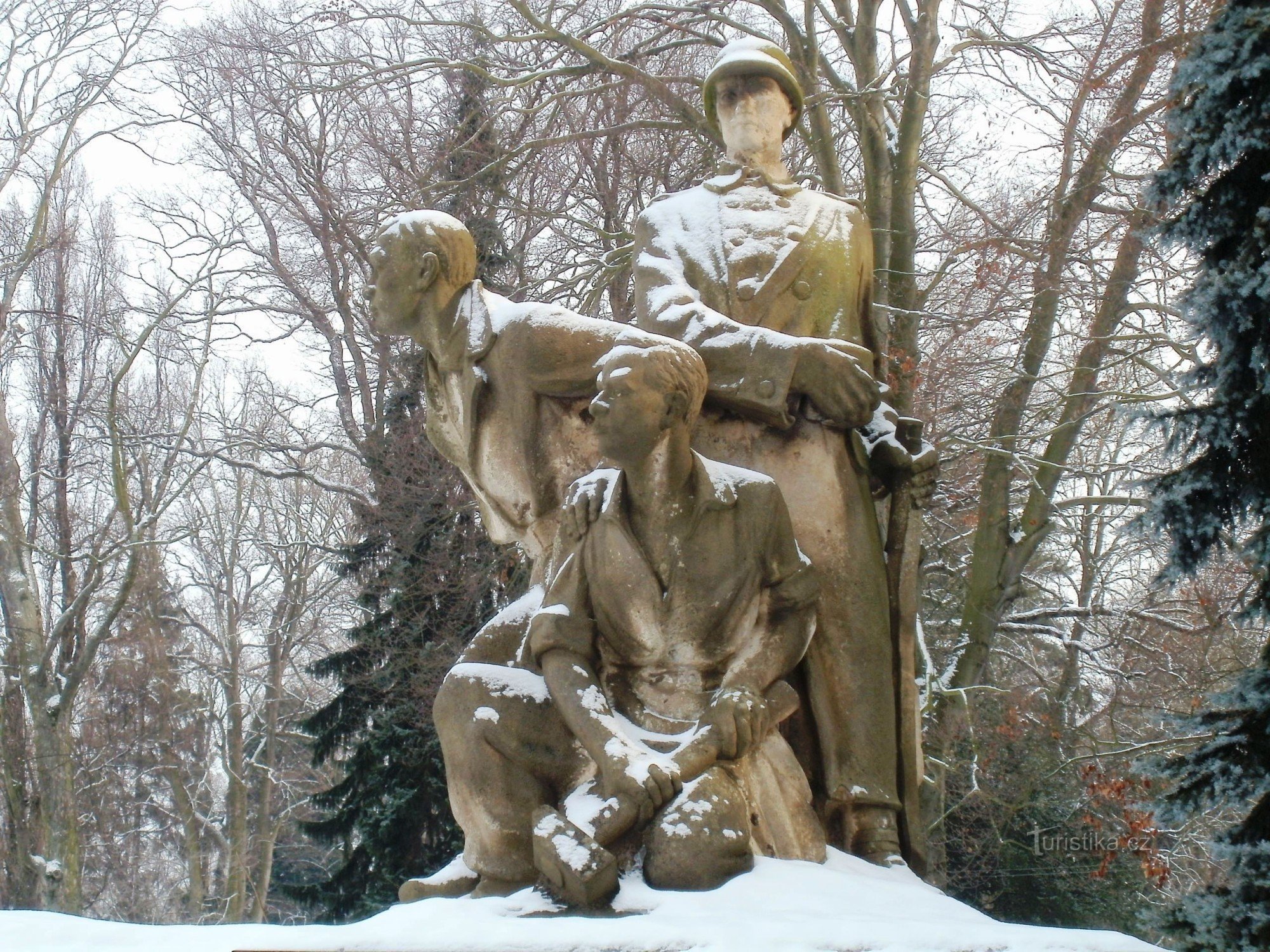 Smiřice - Denkmal des Widerstands und 2 St. Krieg