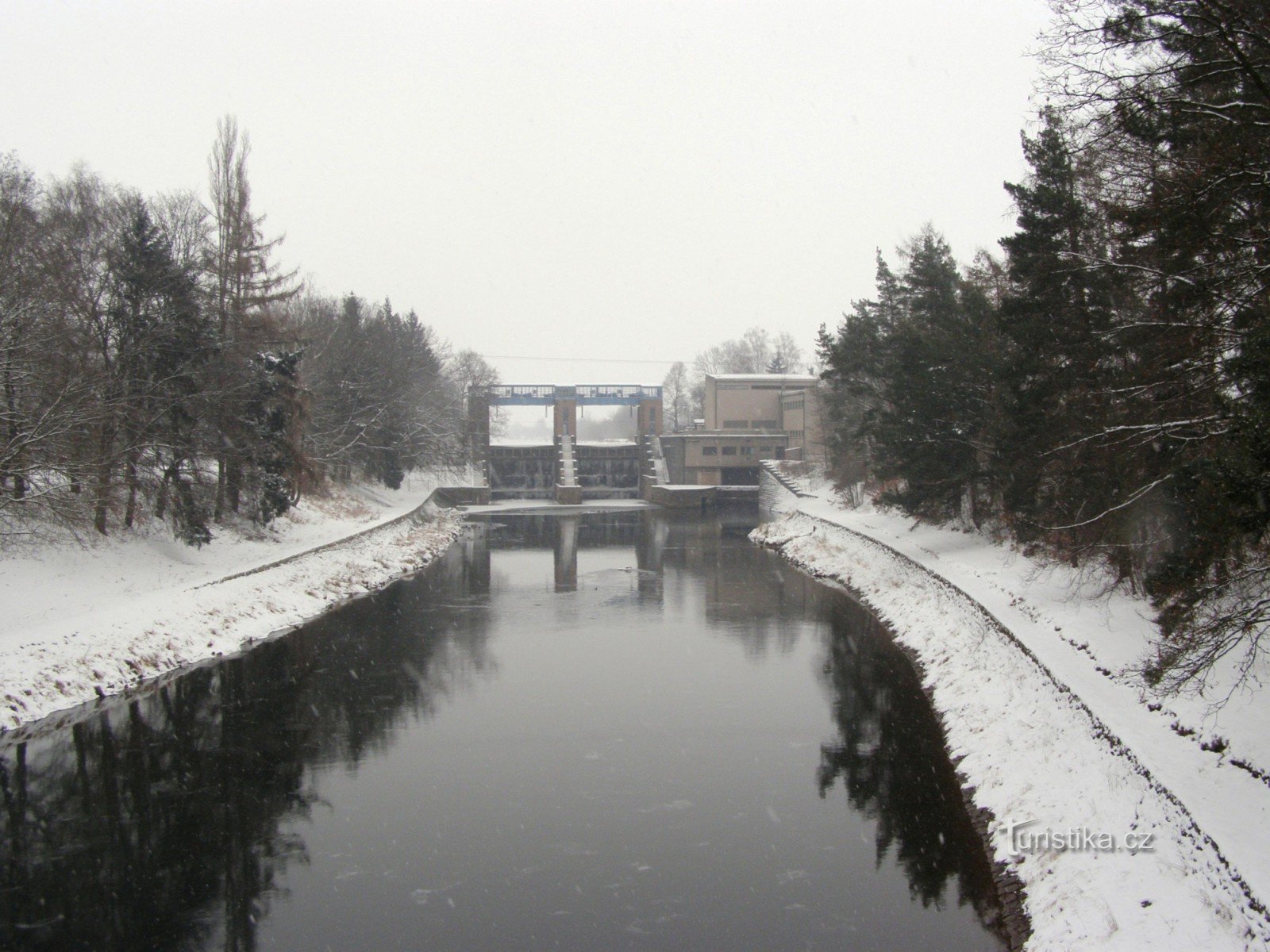 Smiřický-dæmningen - vandkraftværk ved Elben