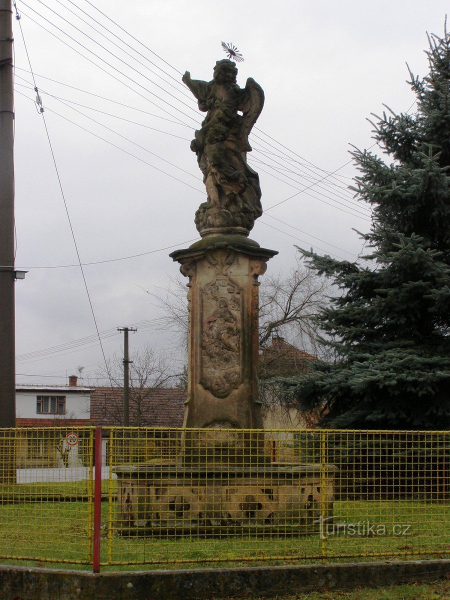 Sobčice - scultura di Raffaello