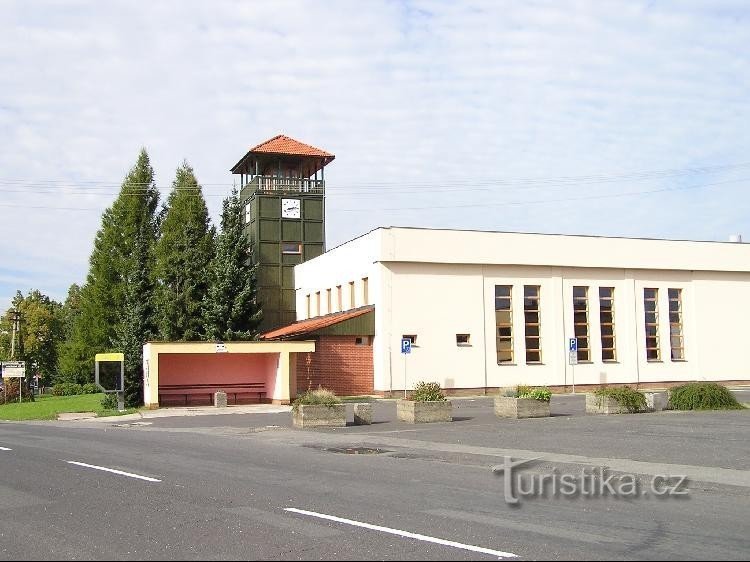 Soběšovice: Soběšovice - stadskantoor met uitkijktoren