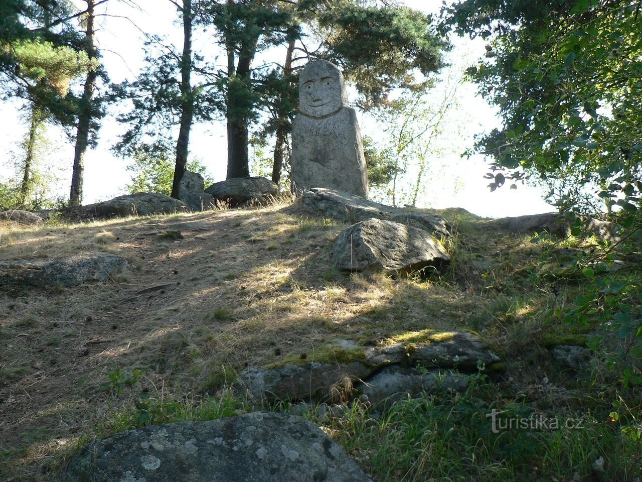 Statue of Baba at Velké Bezděkovský pond