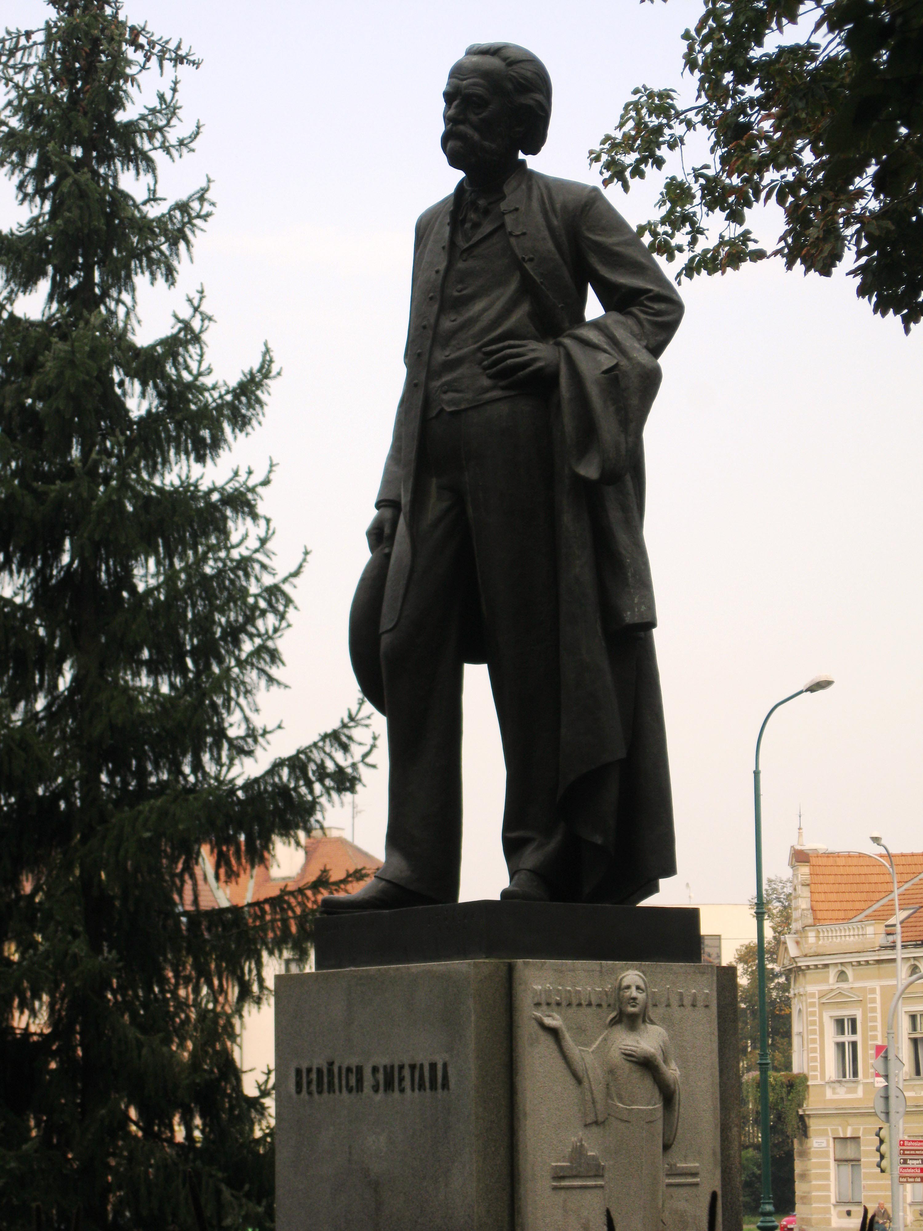 Socha Bedřicha Smetany