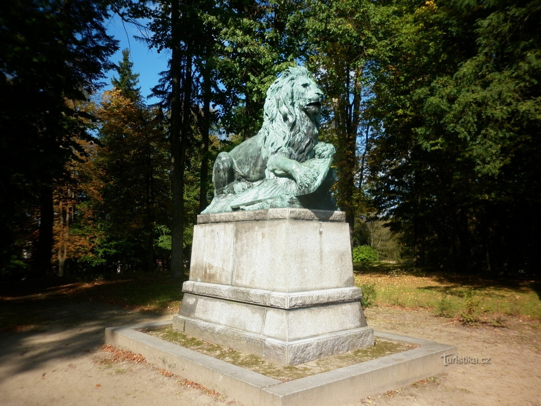 Statue du lion tchèque