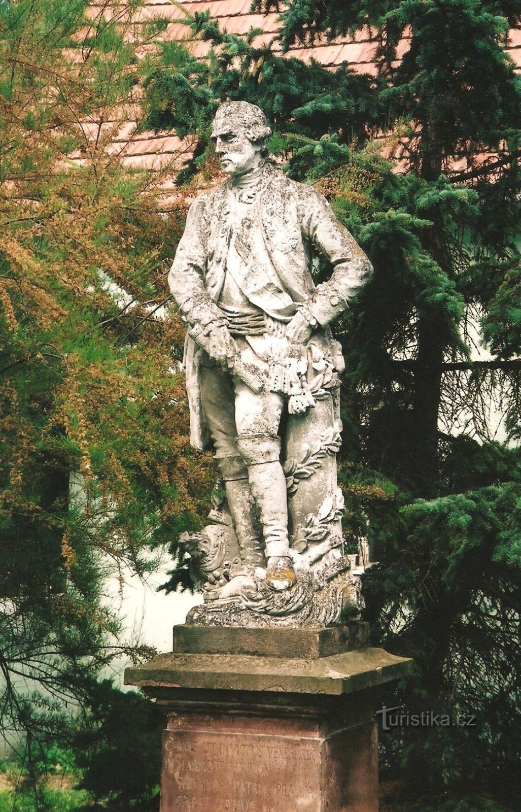 ラウドン将軍の像