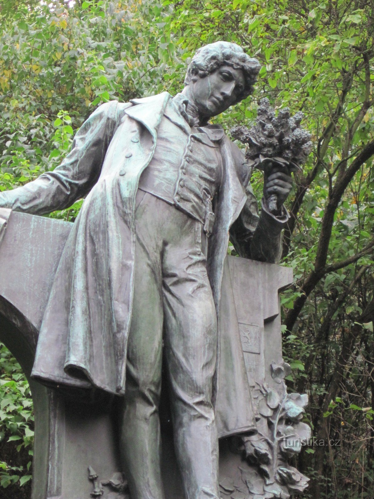 Statue af KH Mácha ved Petřín
