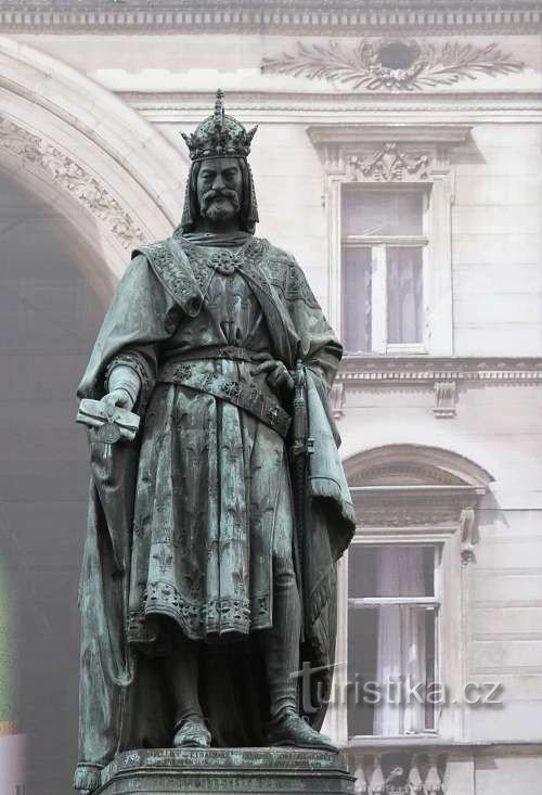 Statue af Karl IV.