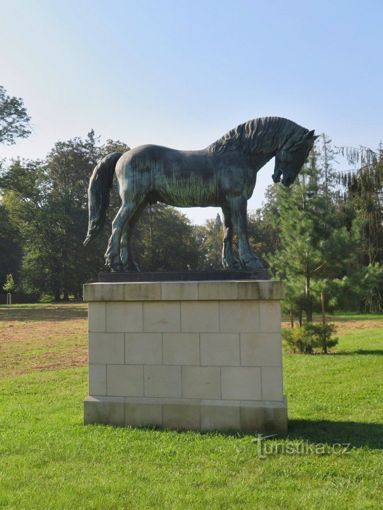 estátua de cavalo