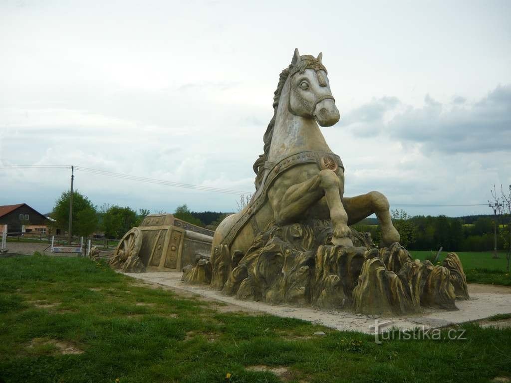 Horse statue - 5.5.2012/XNUMX/XNUMX