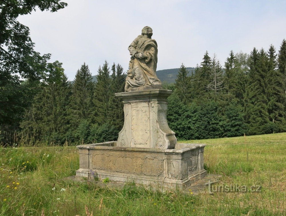 Christusstatue auf dem Berg Olivetská zwischen Vysoké Žibřidovice und Vysoka