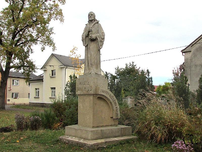 socha Mistra Jana Husa