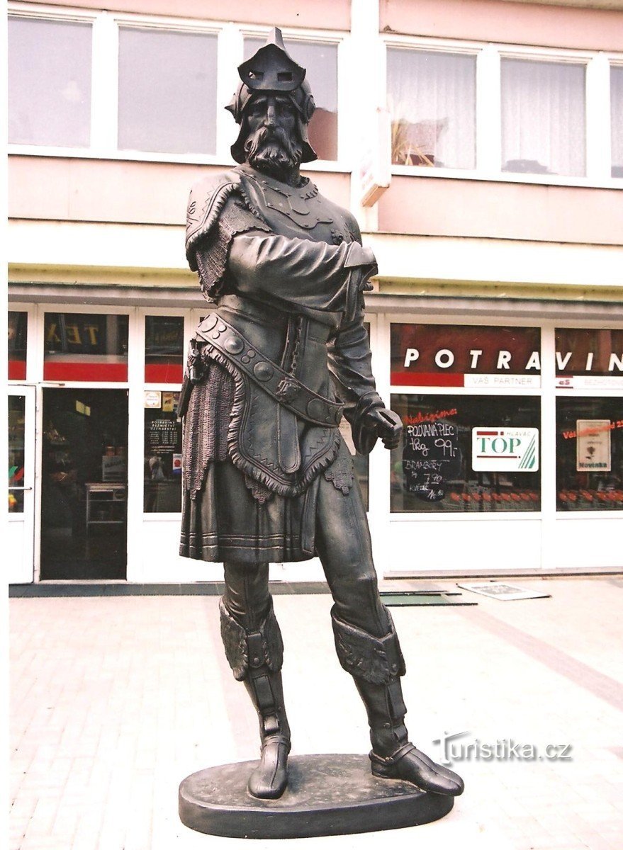 Statue auf dem Wankla-Platz