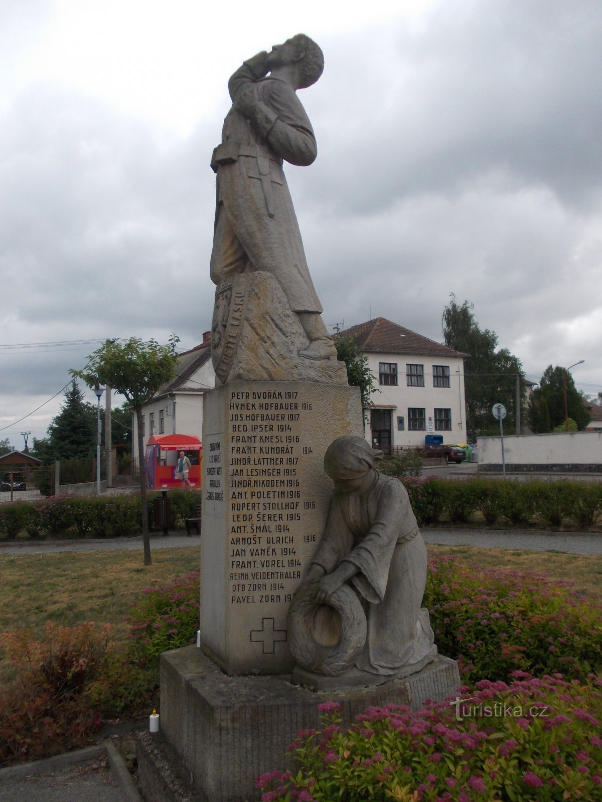 socha obetiam prvej svetovej vojny obce Bítov