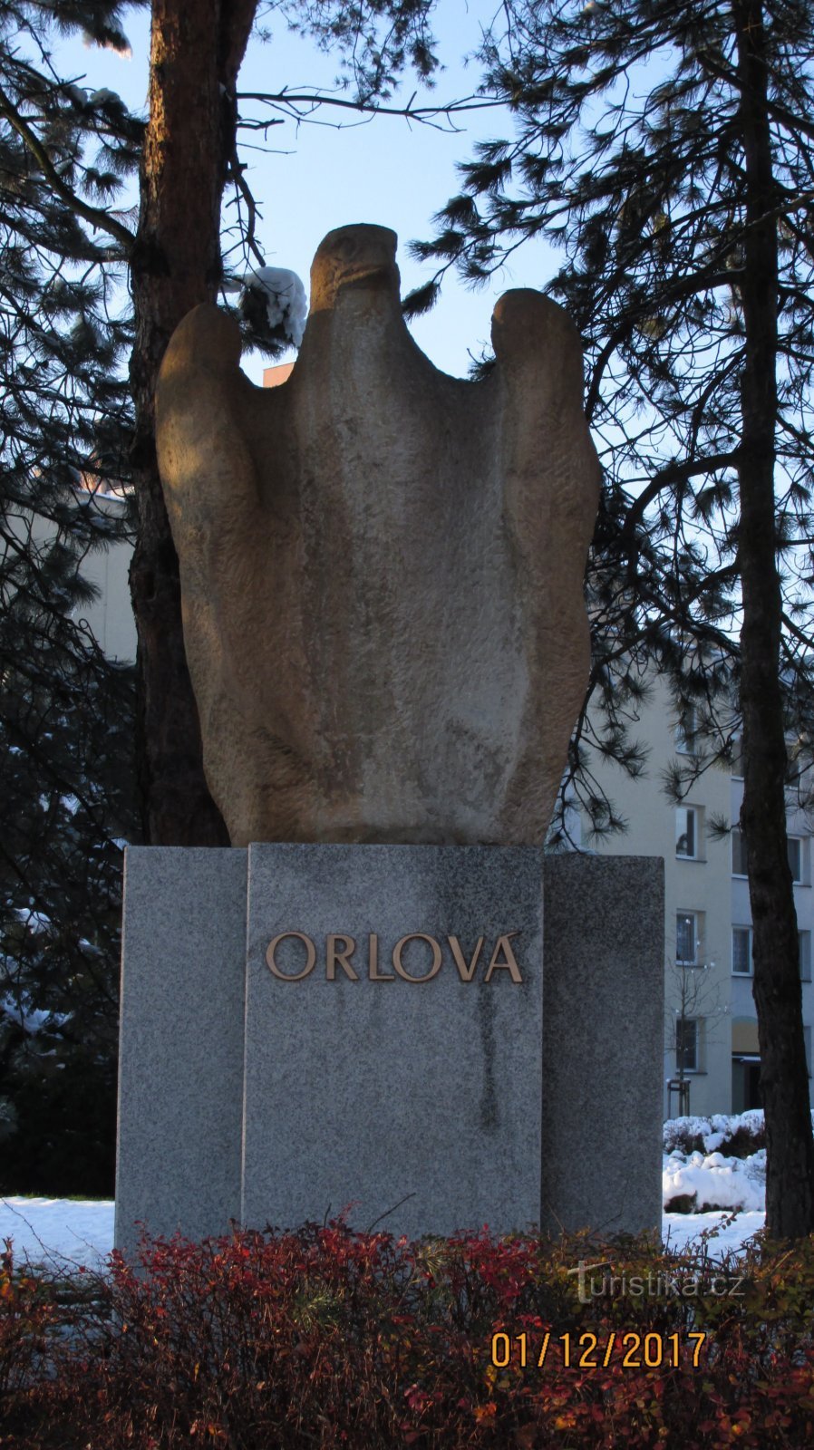 Socha Orlice v Orlové opět září