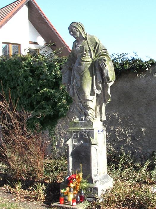 socha Panny Marie Bolestné