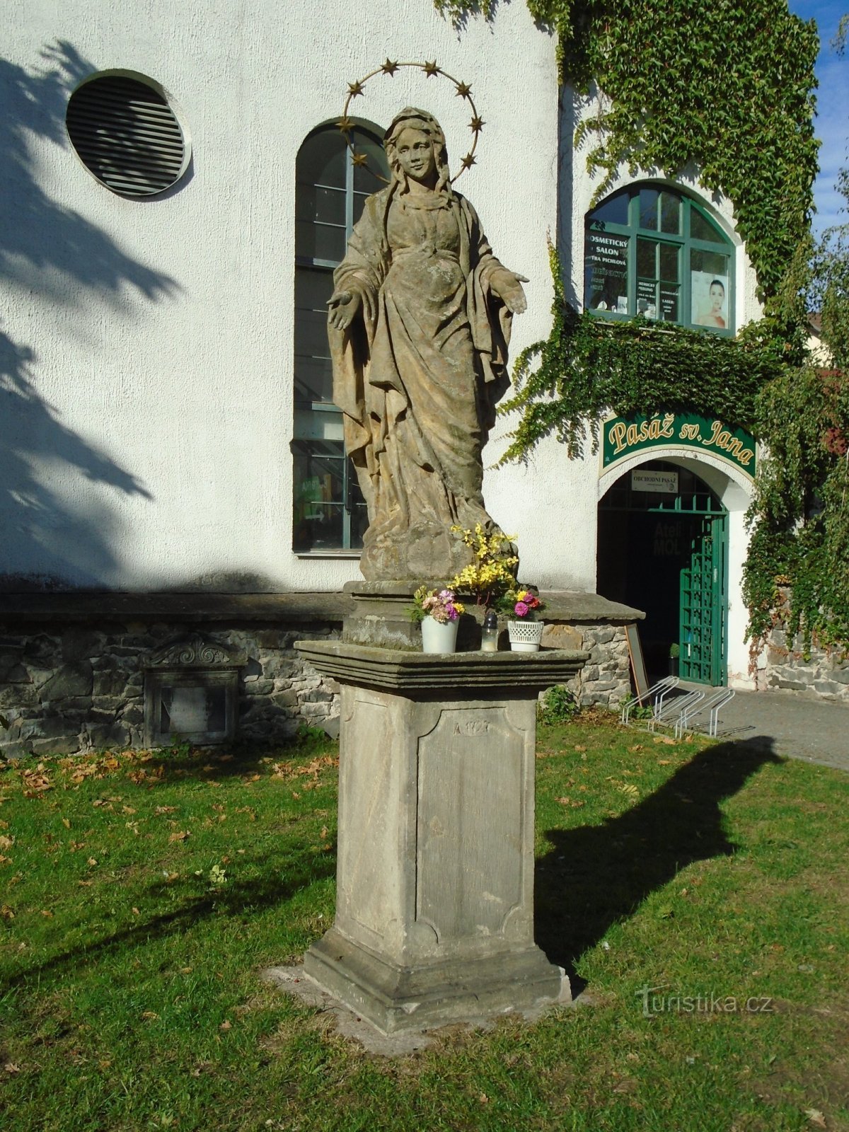 Statue de la Vierge Marie de Karlovská (Pardubice, 26.9.2018/XNUMX/XNUMX)