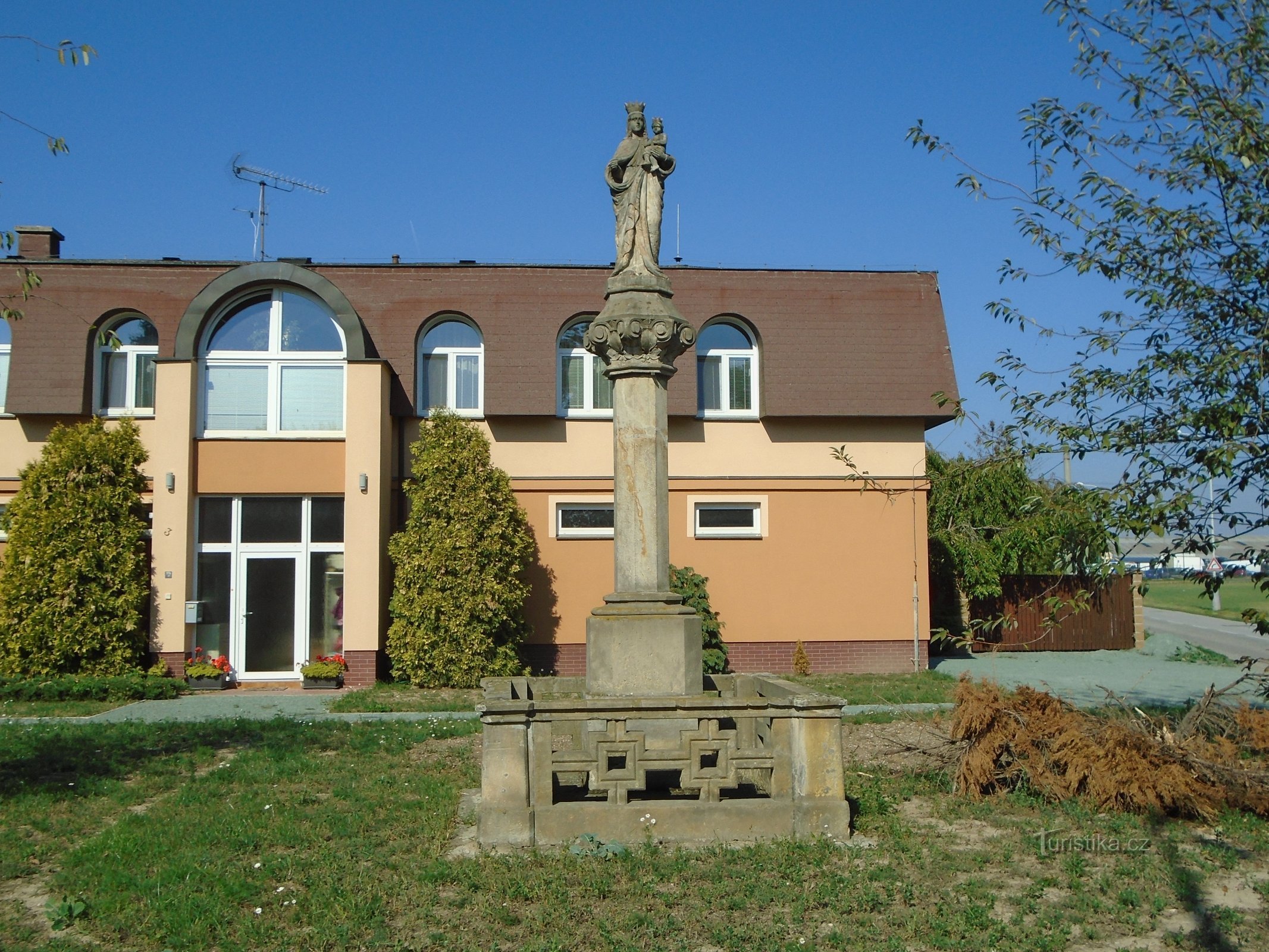 圣母玛利亚雕像（Staré Nechanice，17.9.2018 年 XNUMX 月 XNUMX 日）