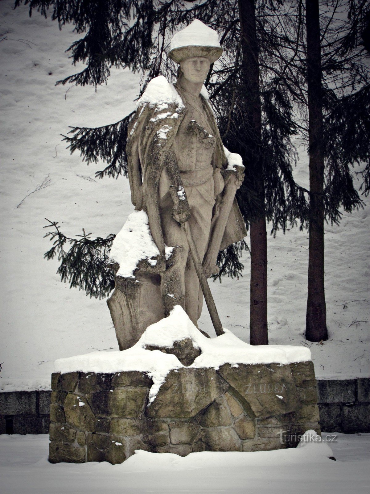 La statua di Portáš a Jasenná