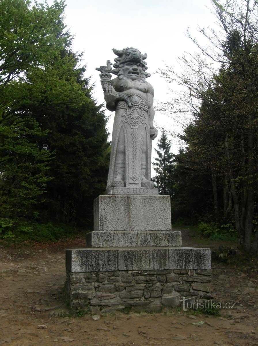 Het standbeeld van Radegast is gewoon van Radhoště