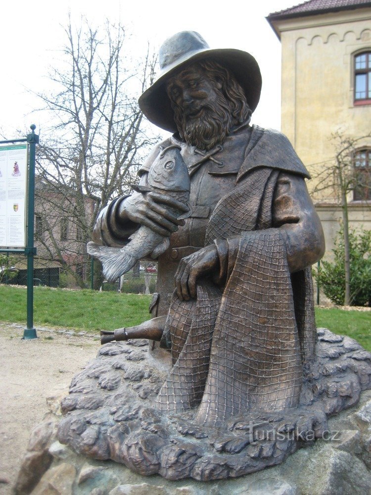 Statue des Fischers - Karlovy Vary