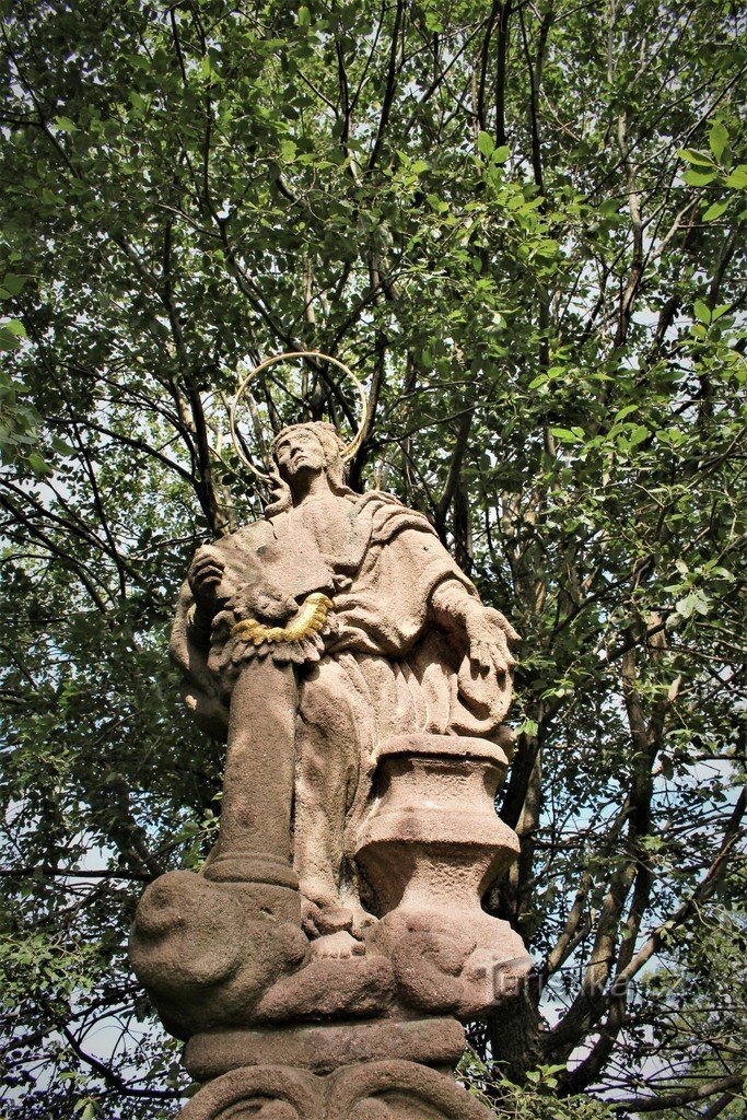 Άγαλμα του Αγ. Άννα