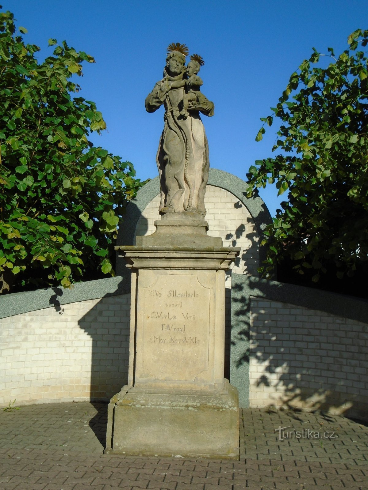 Statue de St. Antoine de Padoue (Barbe mouillée)
