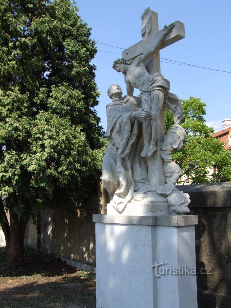 Statua di S. Bernardo