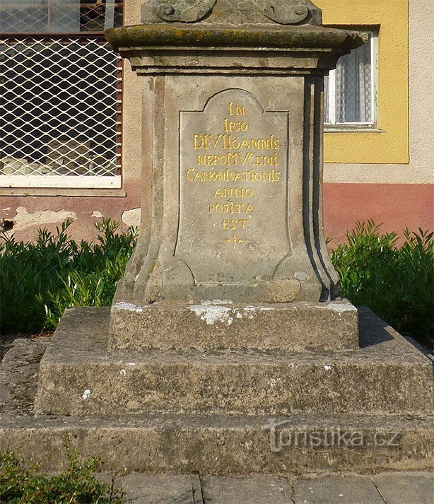 Statue des Hl. Johannes von Nepomuk