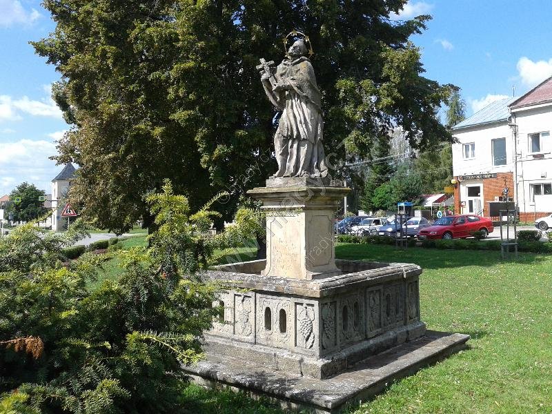 socha sv. Jana Nepomuckého