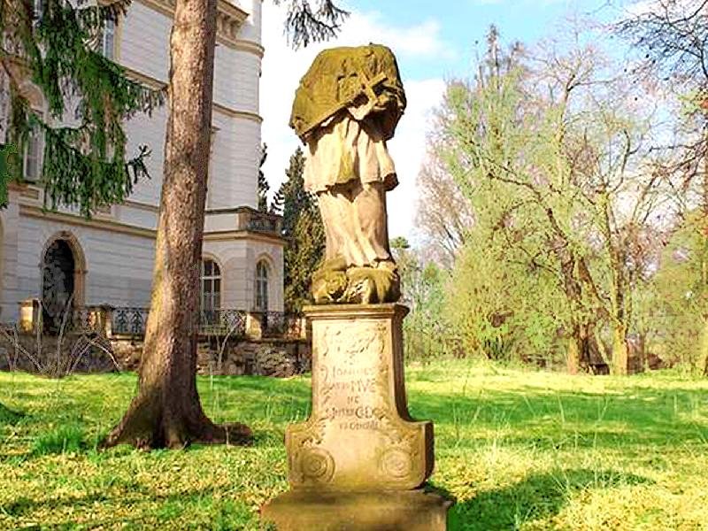 socha sv. Jana Nepomuckého