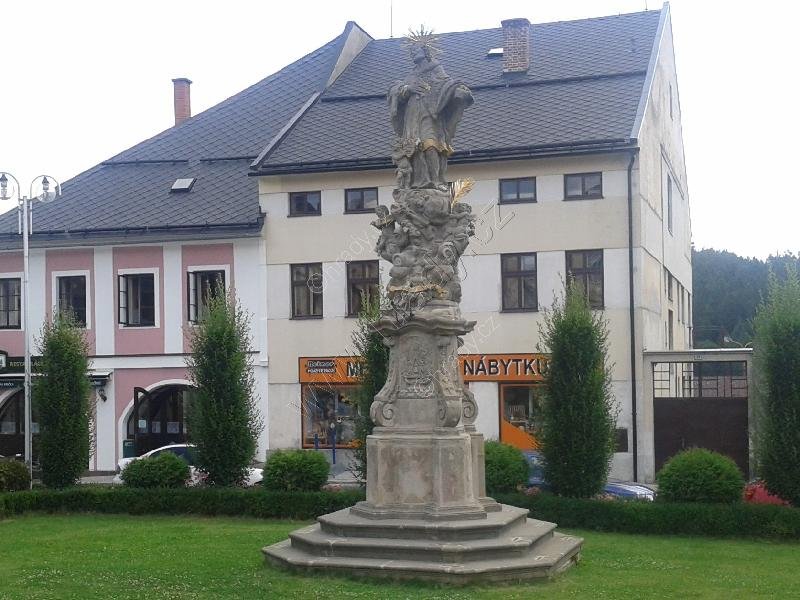 socha sv. Jana Nepomuckého