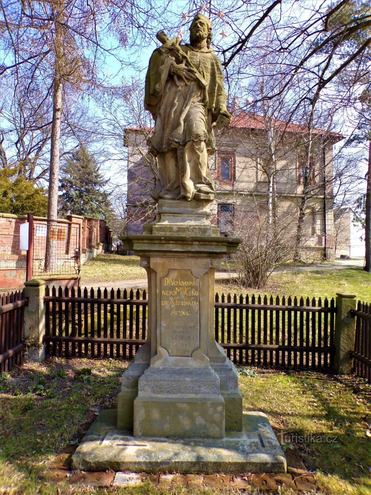Standbeeld van St. Johannes van Nepomuck (Černilov, 25.3.2021/XNUMX/XNUMX)