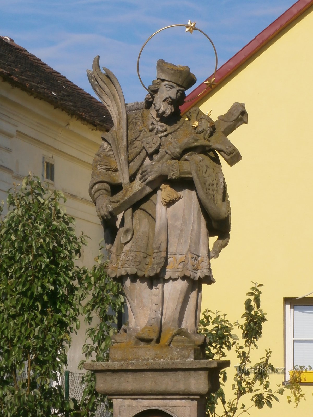 Statua di S. Jan Nepomucký al n. 38 (Černožice, 11.6.2017)