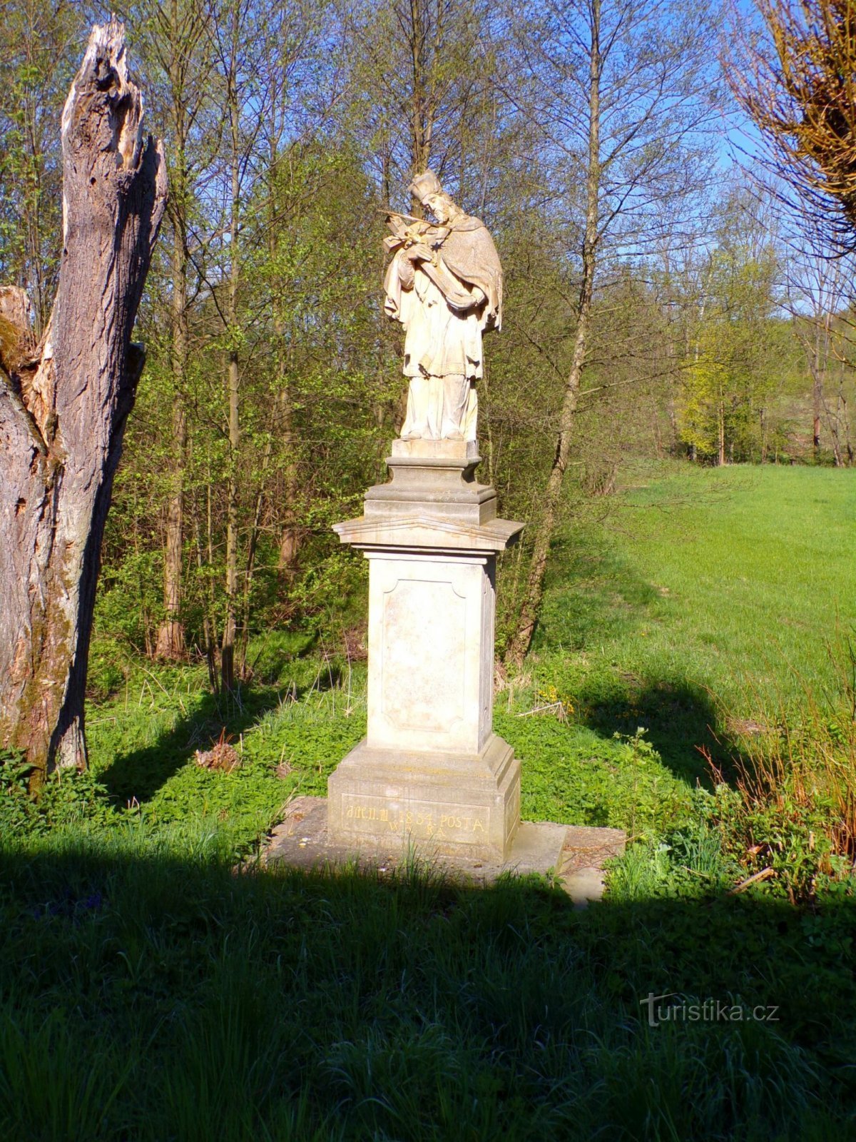 Estátua de S. Jan Nepomucký na 1ª parte de Coelhos (Dolany, 8.5.2022/XNUMX/XNUMX)