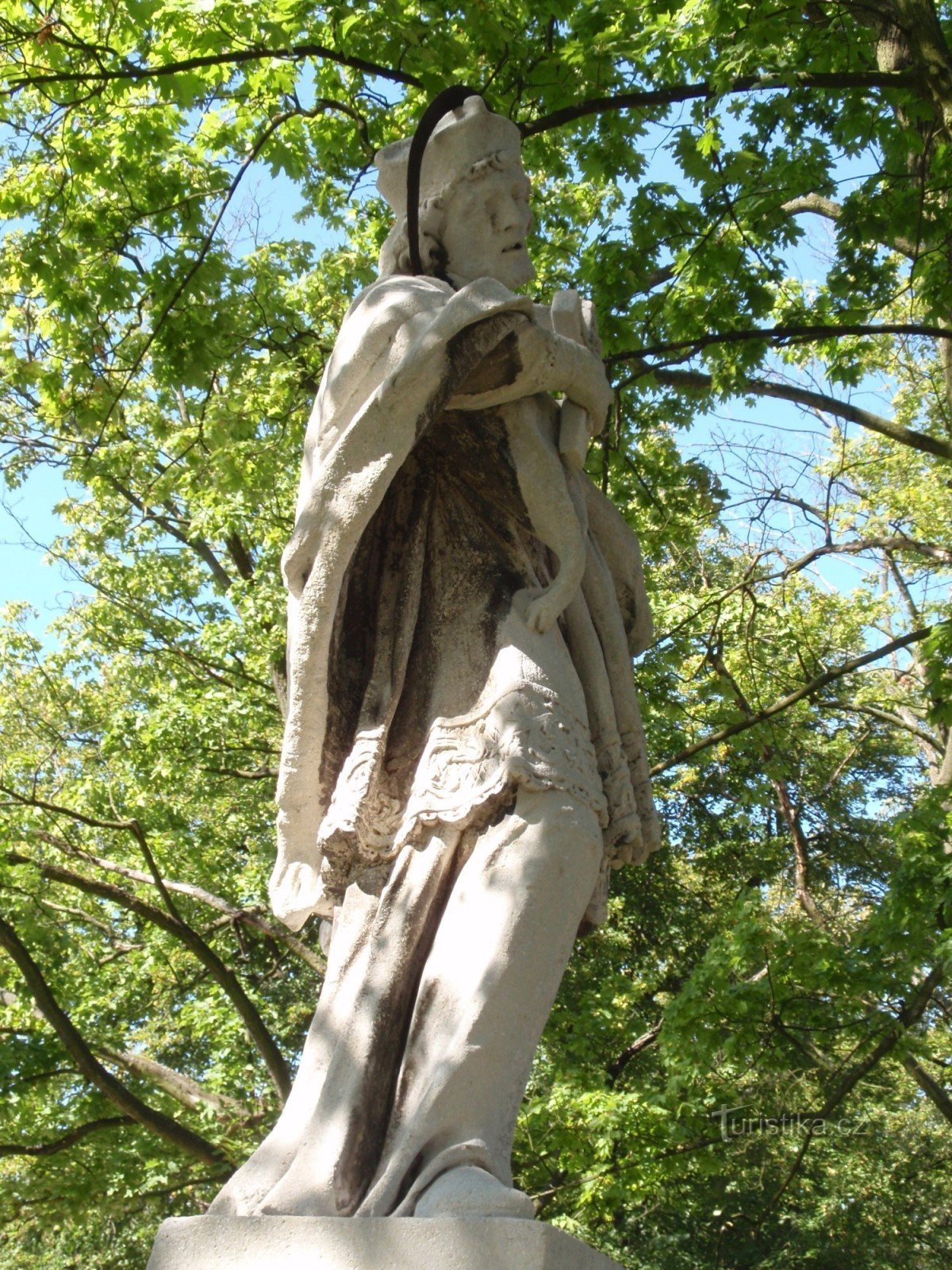 Pyhän patsas Jan Nepomucký Budišovissa lähellä Třebíčiä