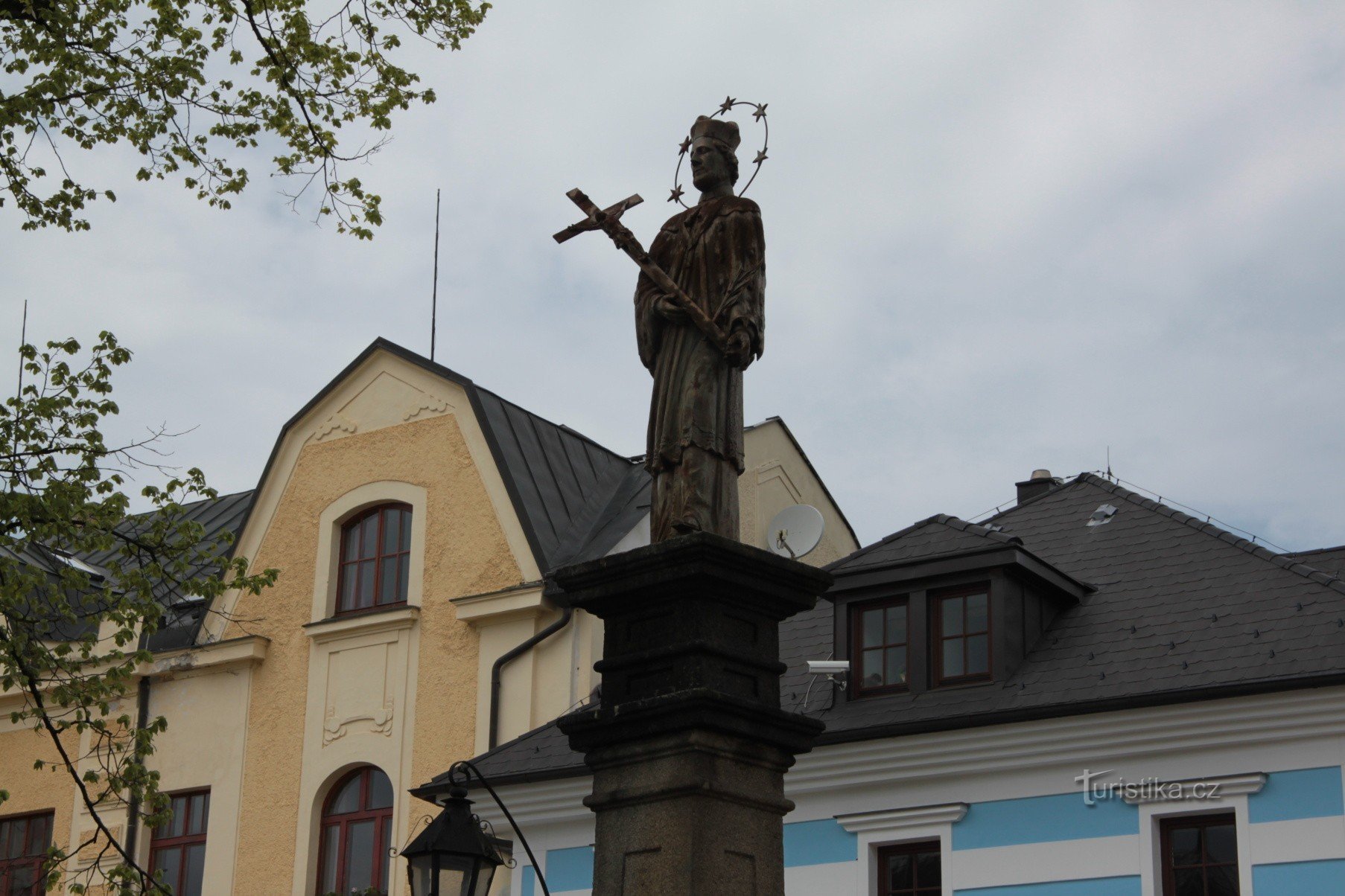 Statue de St. Jan Nepomucký à Kašperské Hory