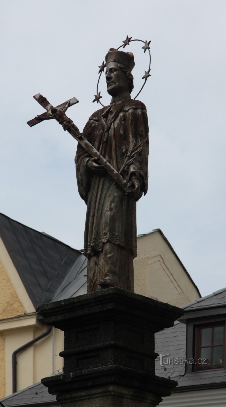 Staty av St. Jan Nepomucký i Kašperské Hory