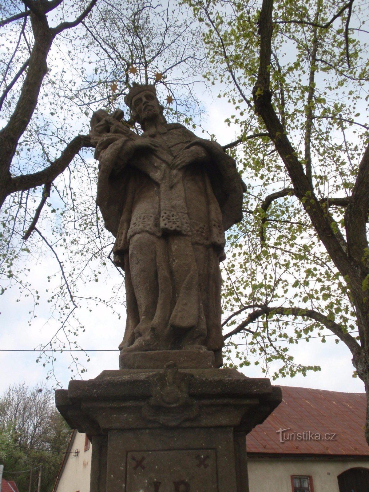 estatua de san Jan Nepomucký en Netín