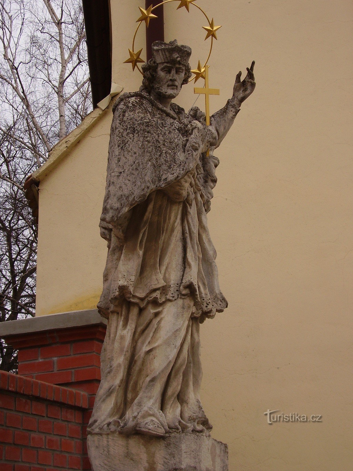 聖の像ブルノ近郊シュラパニツェのヤン・ネポムツキー